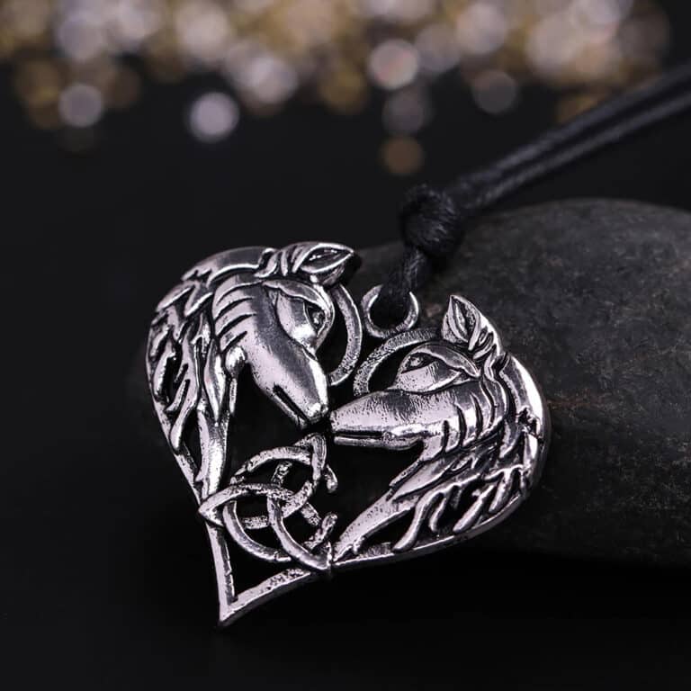 Collier Homme Tête De Loup - Argenté - Occasion